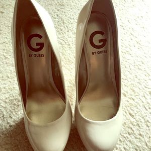 G by Guess nude pumps